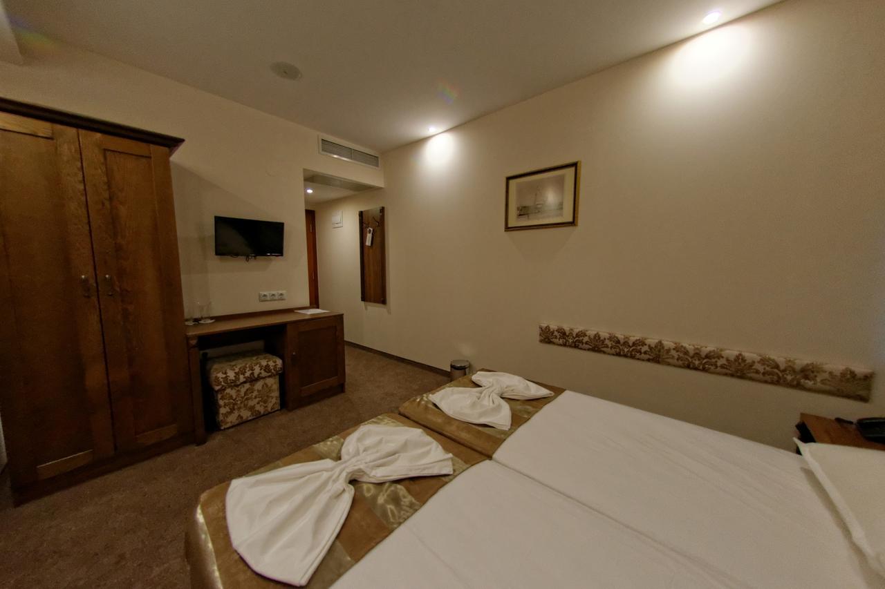 Hotel Aristokrat Obsor Exterior foto